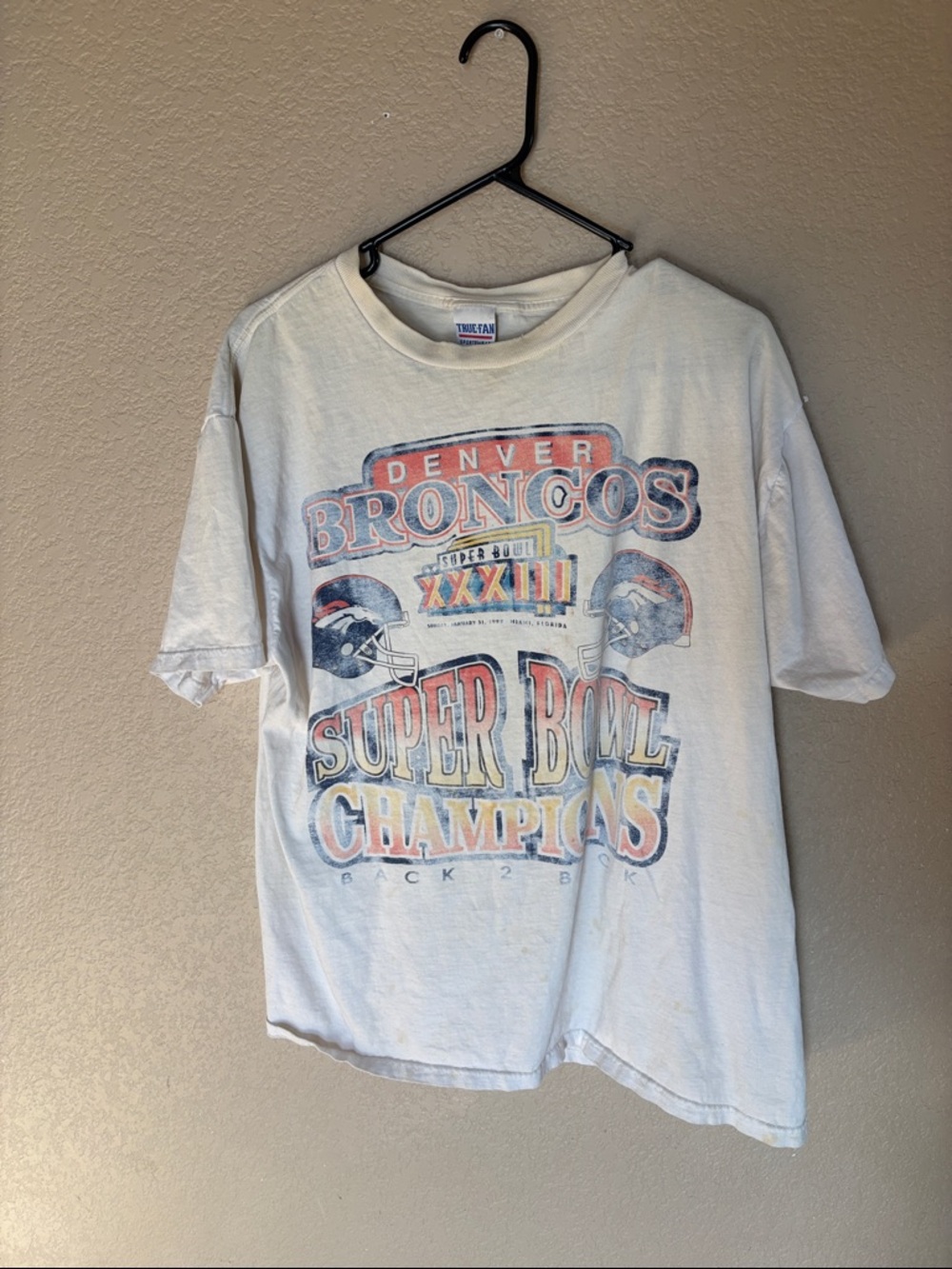 VTG 1999 Denver Broncos White Super Bowl Champions Graphic Tee by The Game